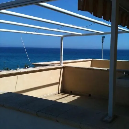 Stupendo Attico Sul Lungomare 公寓 *